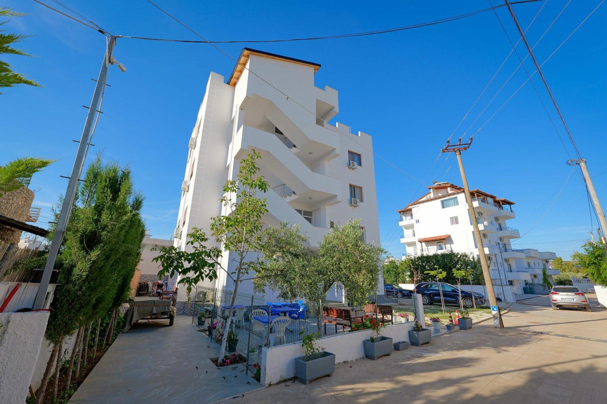 Central Garden Residence Sofia - Free Parking Ksamil Bagian luar foto