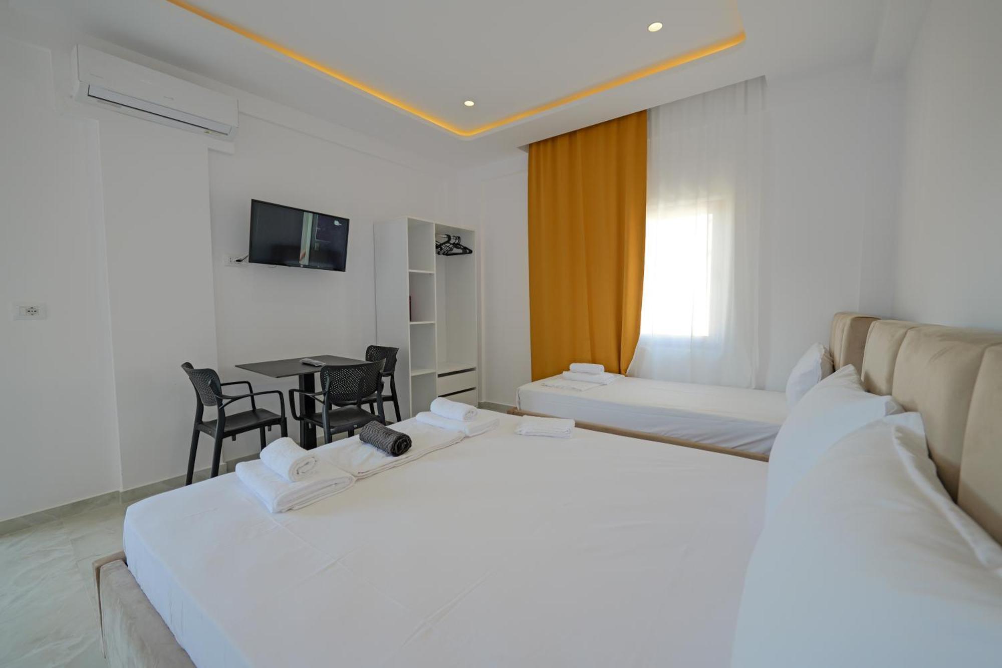 Central Garden Residence Sofia - Free Parking Ksamil Bagian luar foto