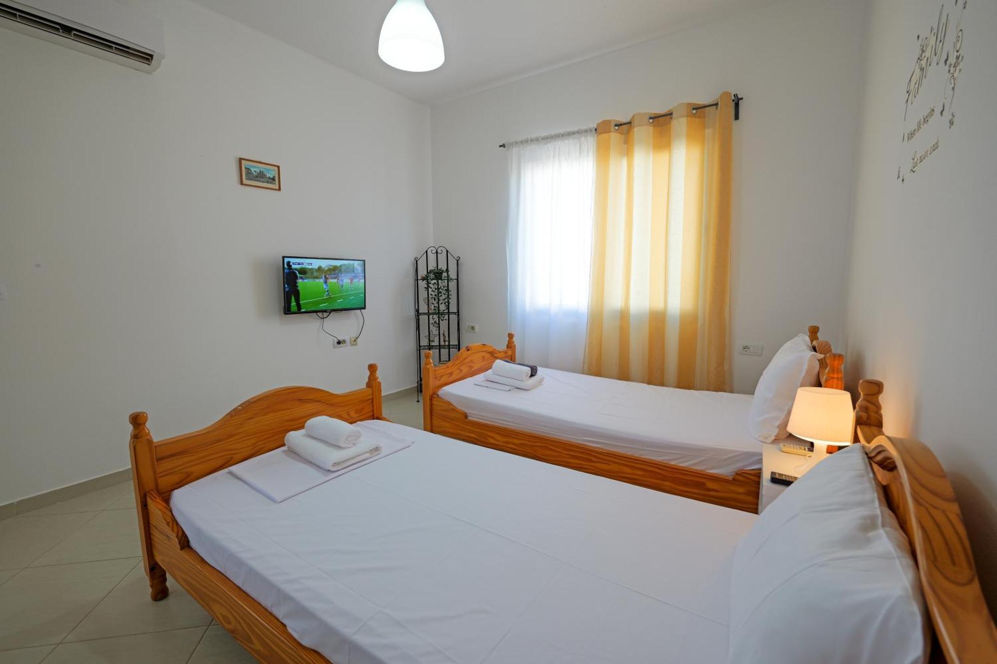 Central Garden Residence Sofia - Free Parking Ksamil Bagian luar foto